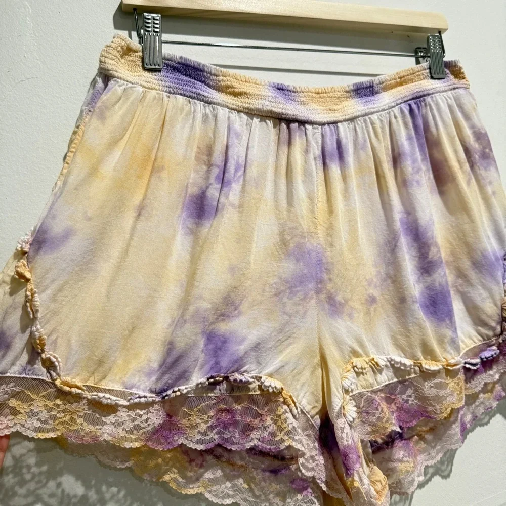 Anthropologie Tie Dye Lace Trim Smocked Lounge Shorts Large